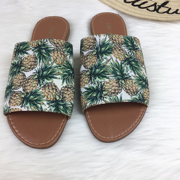 Maria Mandotti Pineapple Print Sandals - Picture 2 of 5